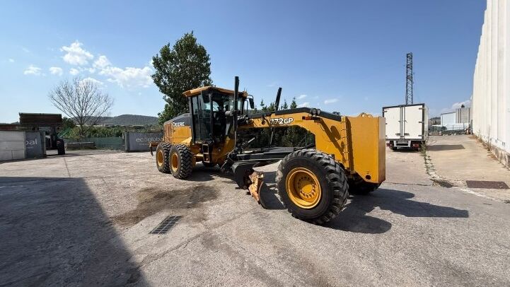 JOHN DEERE 772GP AWD **REGISTERED**